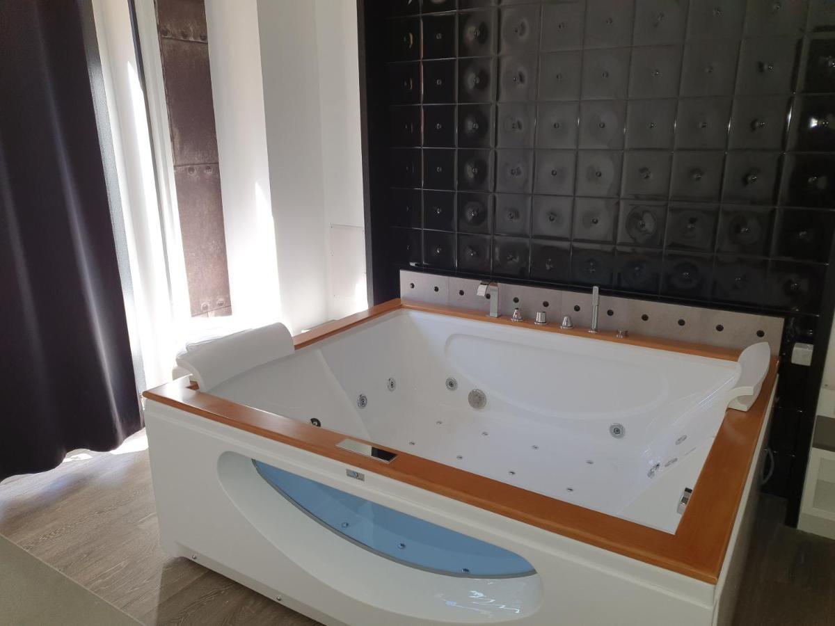 Emphasis Suites & Rooms Cagliari Dış mekan fotoğraf