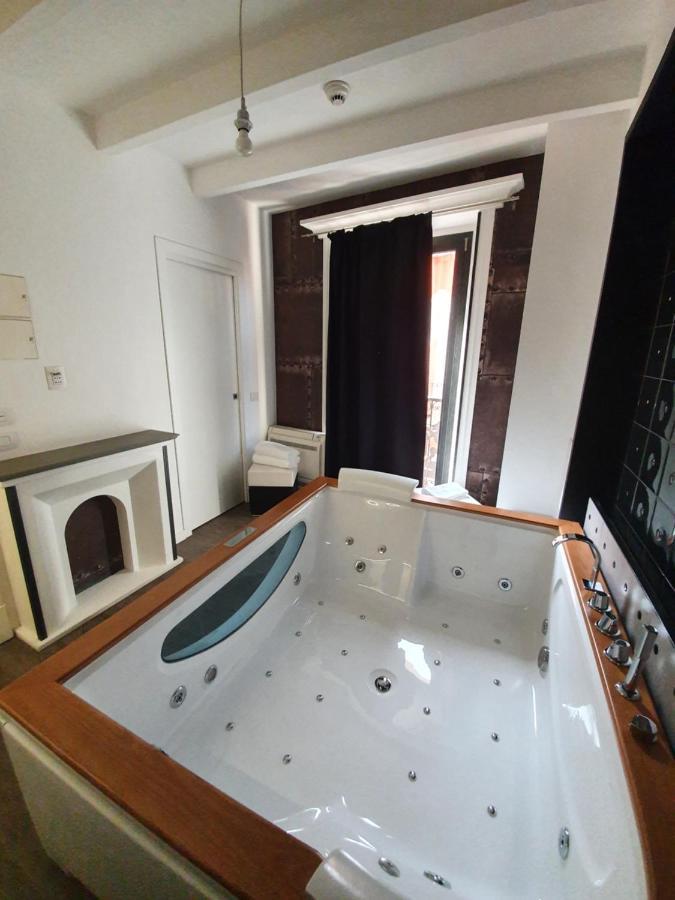Emphasis Suites & Rooms Cagliari Dış mekan fotoğraf